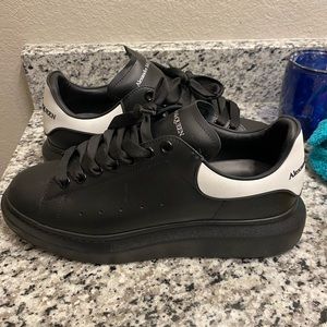 Alexander McQueen black with white heel